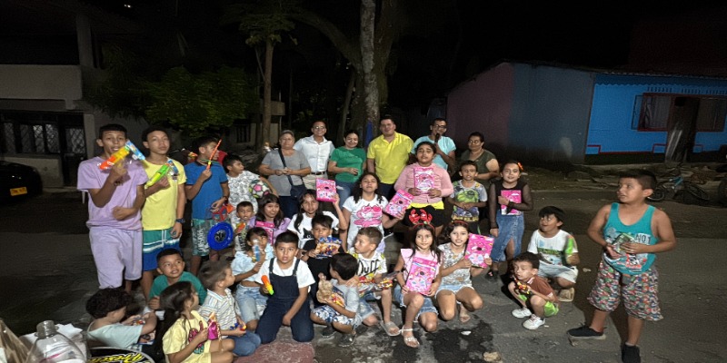 Regalamos sonrisas en La Martinica: 150 niños vivieron una Navidad